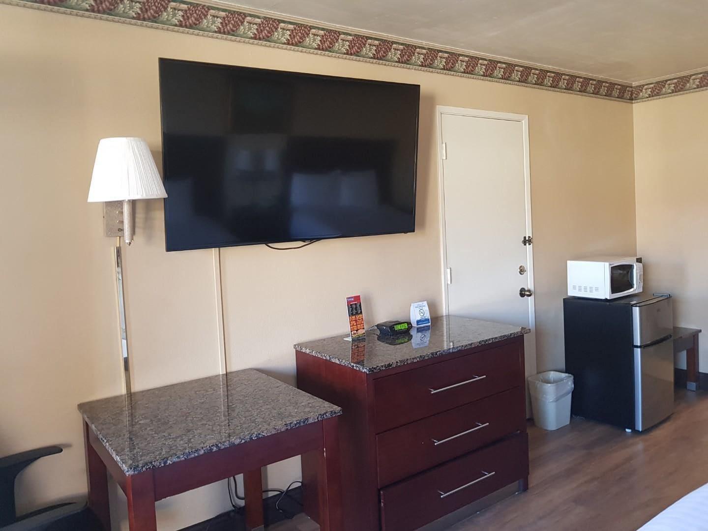 Travelodge By Wyndham Costa Mesa Newport Beach Hacienda Luaran gambar