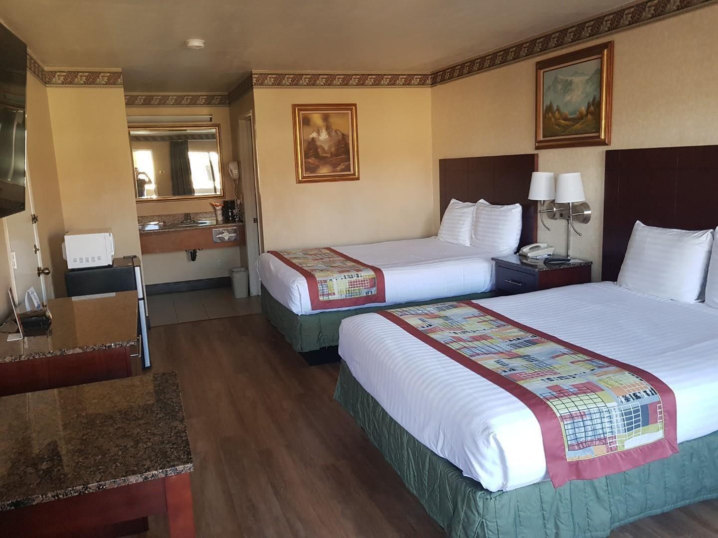 Travelodge By Wyndham Costa Mesa Newport Beach Hacienda Luaran gambar