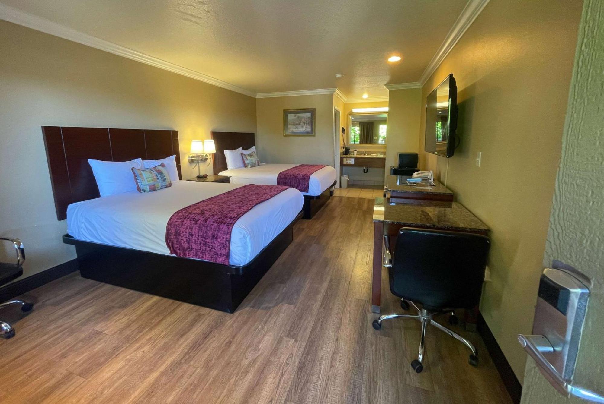 Travelodge By Wyndham Costa Mesa Newport Beach Hacienda Luaran gambar