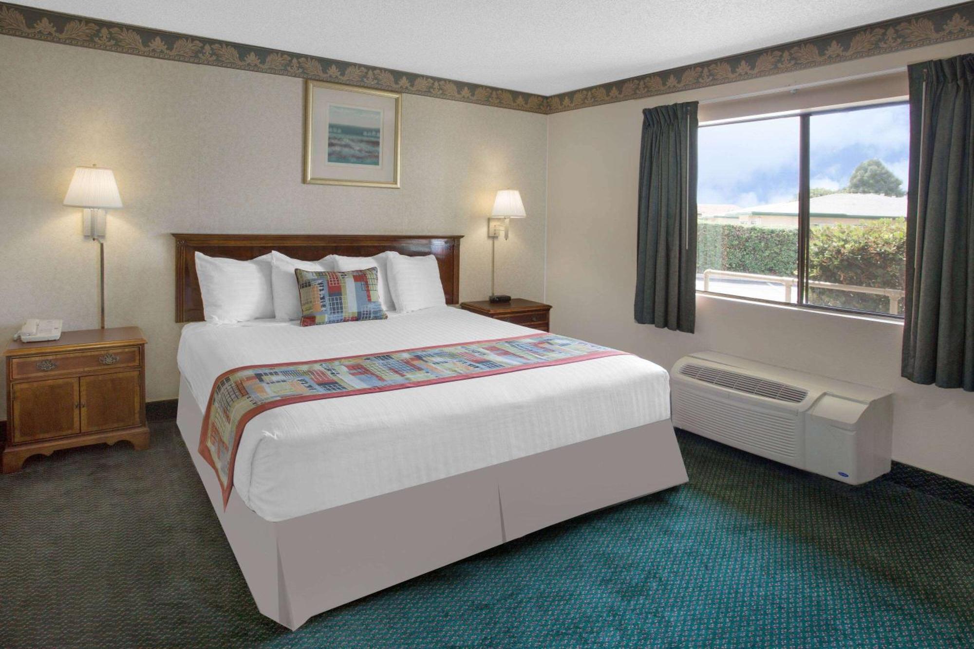 Travelodge By Wyndham Costa Mesa Newport Beach Hacienda Luaran gambar